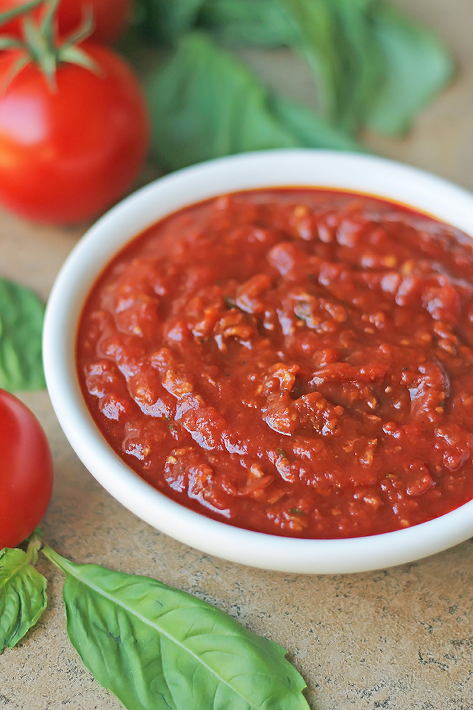 Bowl-of-Slow-Cooked-Veggie-Pasta-Sauce