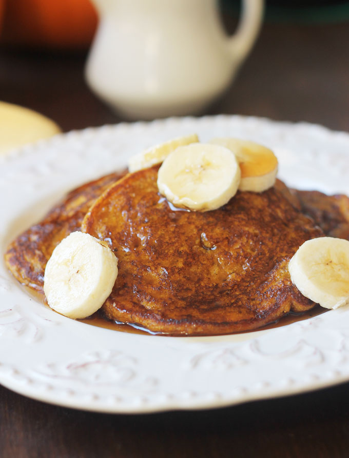 Pumpkin-Banana-Pancakes-Close-up