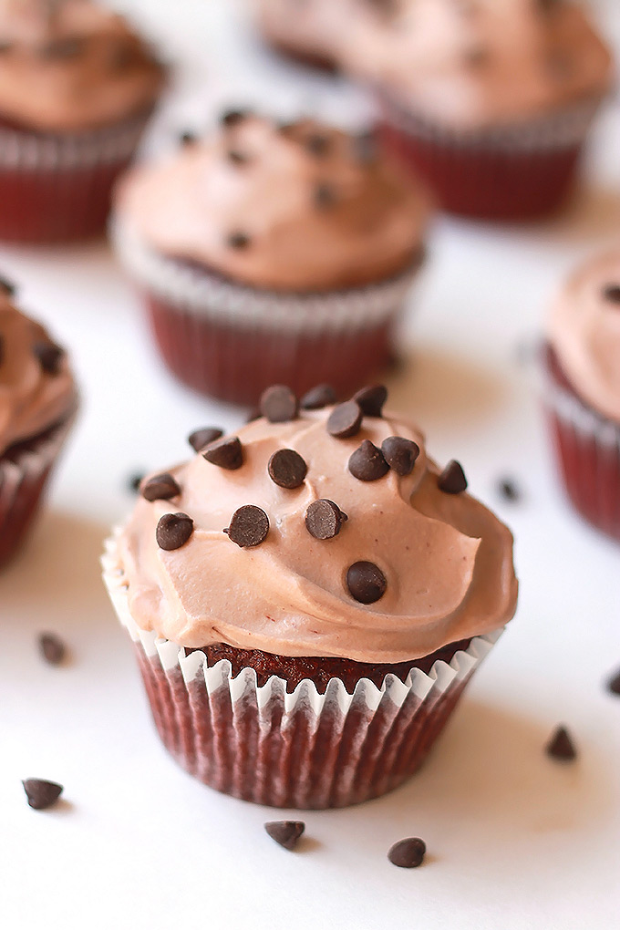 Vegan-Red-Velvet-Chocolate-Chip-Cupcakes.3