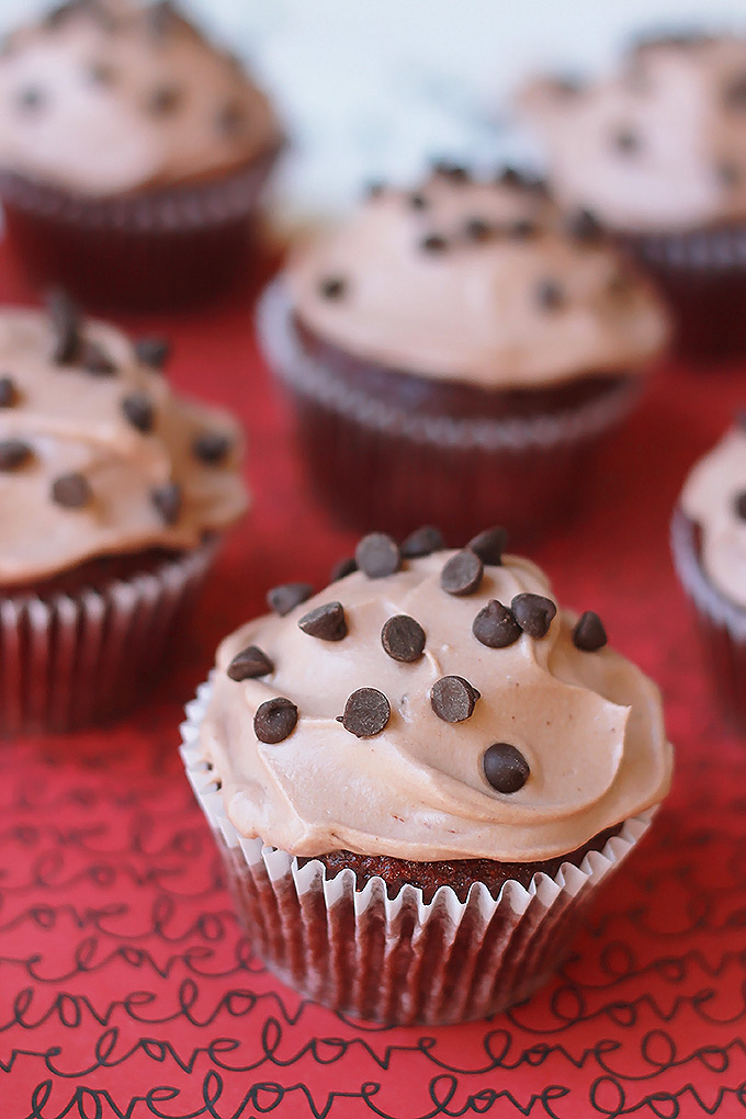 Vegan-Red-Velvet-Chocolate-Chip-Cupcakes