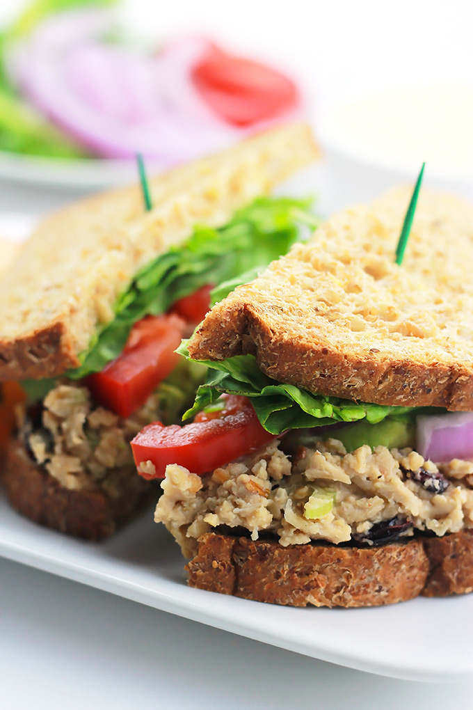 Close-Chickpea-Salad-Sandwich