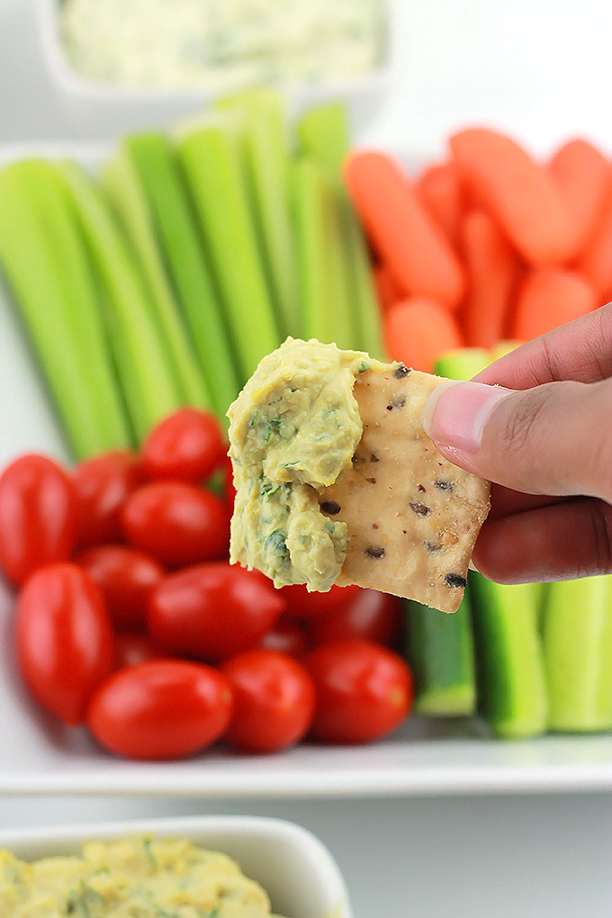 Vegan-Garlic-&-Herb-Dip