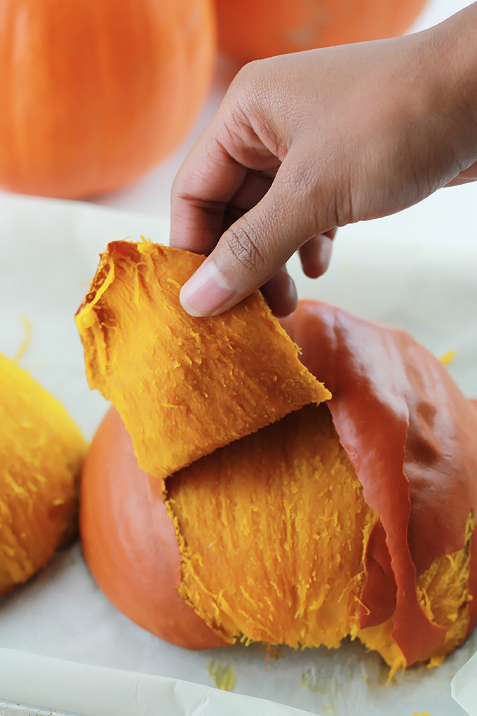Let the Fall baking begin, save money and make your own Pumpkin Pie Spice and Pumpkin Puree.