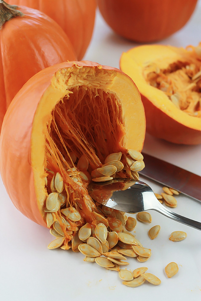 Let the Fall baking begin, save money and make your own Pumpkin Pie Spice and Pumpkin Puree.