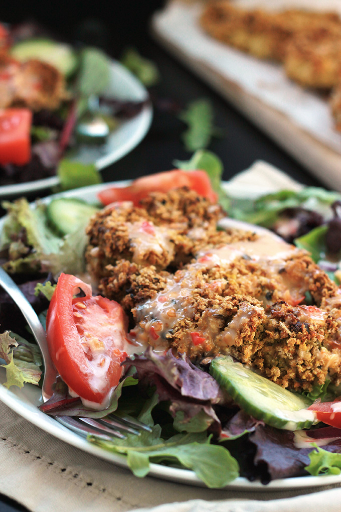 Crispy Baked Cauliflower Steaks - These panko crusted, oven baked cauliflower steaks will blow your taste buds away. You have to give them one a try!