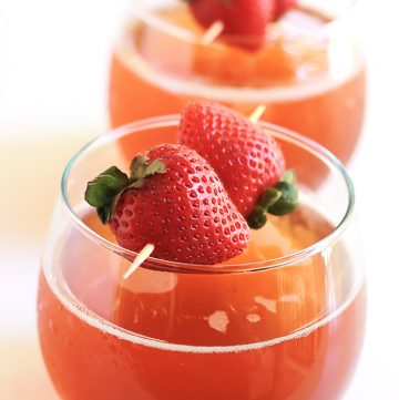 Sparkling Strawberry Shrub - Sweet, tart and delicious combination of strawberries, turbinado sugar and apple cider vinegar. If you like fermented drinks like Kombucha you're going to love Shrubs.