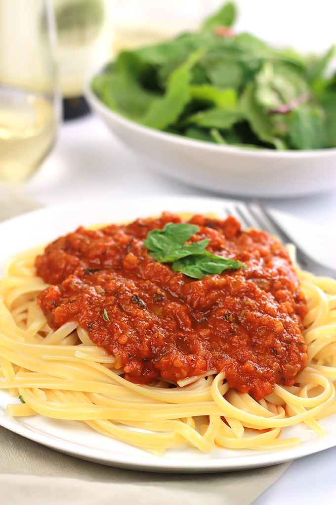 Thick, rich and full of flavor, this Fire Roasted 20-Minute Pasta Sauce will have you giving up your store purchased sauce. Serve it with your favorite pasta, or use it as a pizza sauce.