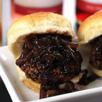 Veggie Sliders with Balsamic Caramelized Onions served with Sutter Home Moscato Blends, making summer entertaining fun.