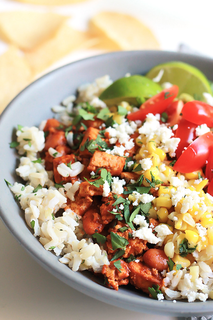 Chipotle peppers, roasted poblanos, aromatic spices, this delicious Sofritas Bowl will please vegans, vegetarians and even the carnivores. It's that good. 