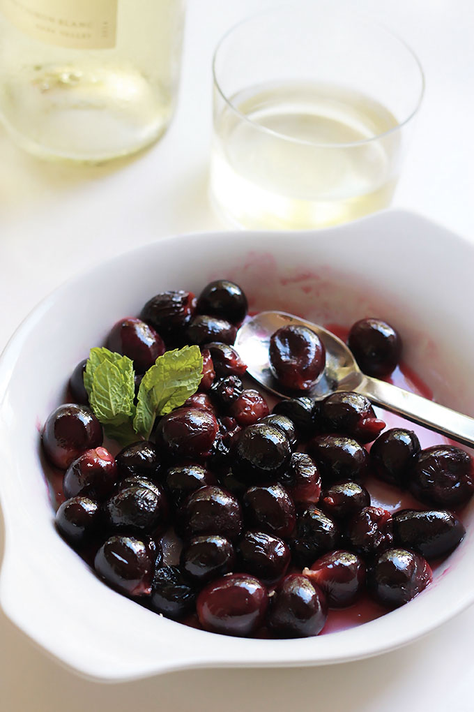 Simple and simply delicious, this Roasted Grapes with Burrata Cheese Toast recipe is perfect for those impromptu gatherings. Toast, softly melted Burrata, roasted grapes and a drizzle of agave or honey, so easy. 