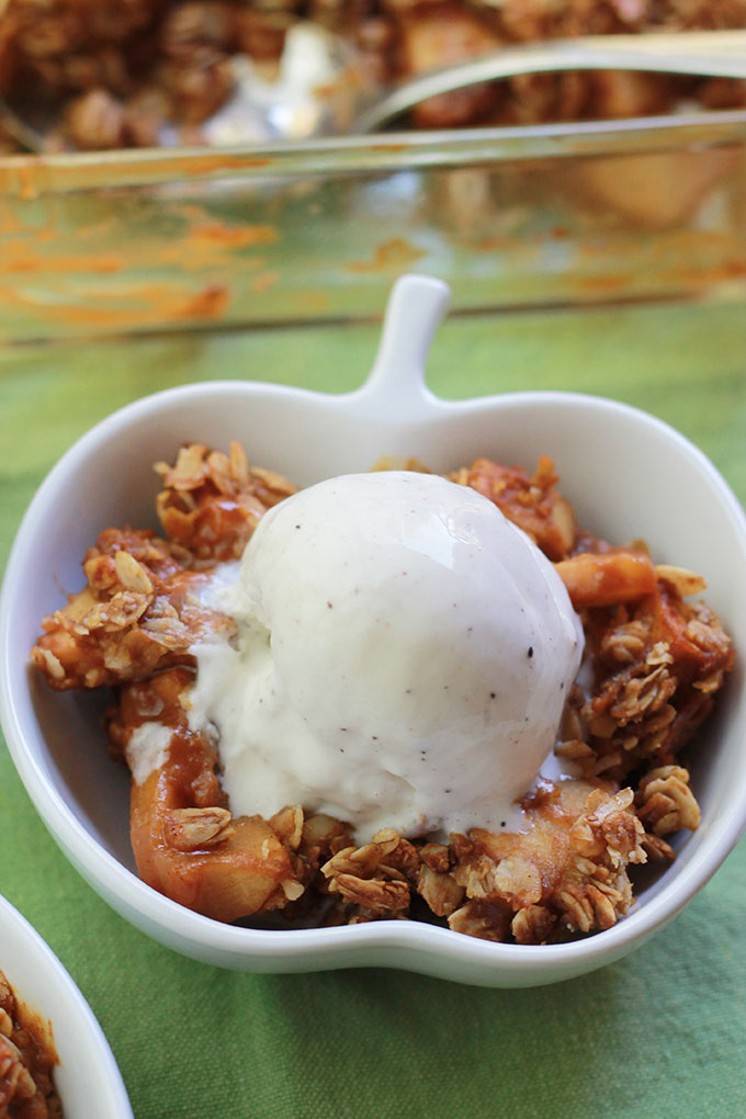 Gluten-Free Pumpkin Apple Crisp - Sliced and diced Granny Smith apples tossed in a pumpkin molasses mixture, topped with a lightly sweetened crumb topping. A new take on an old fall classic.