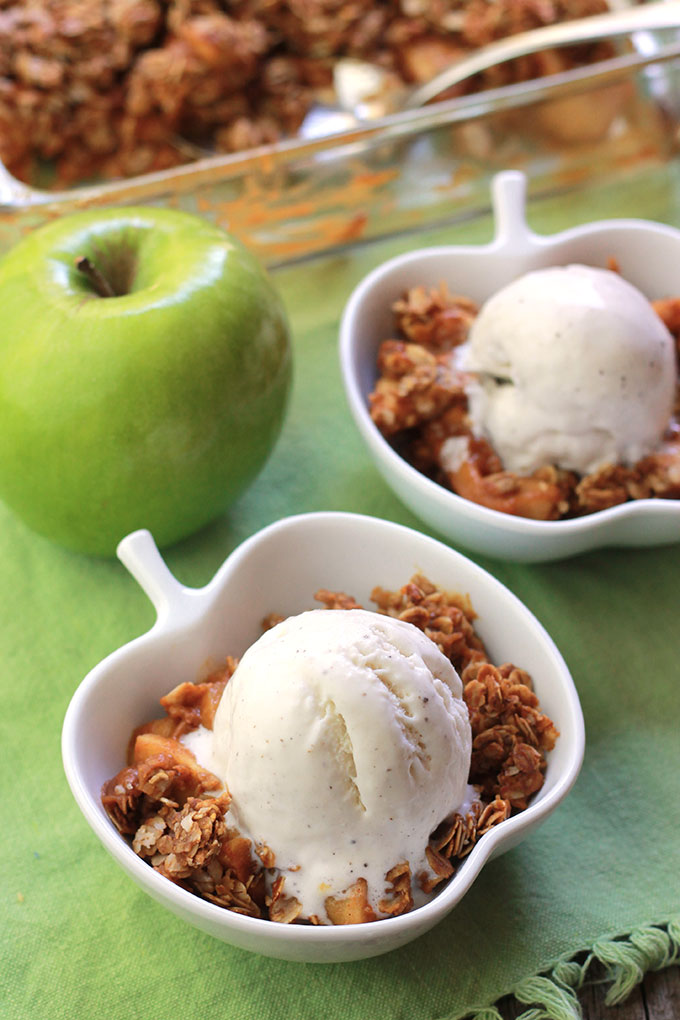 Gluten-Free Pumpkin Apple Crisp - Sliced and diced Granny Smith apples tossed in a pumpkin molasses mixture, topped with a lightly sweetened crumb topping. A new take on an old fall classic.