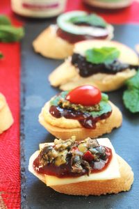 Entertain stress-free and spend more time enjoying your guest this holiday season, host a make-it-yourself Crostini Appetizer Party.