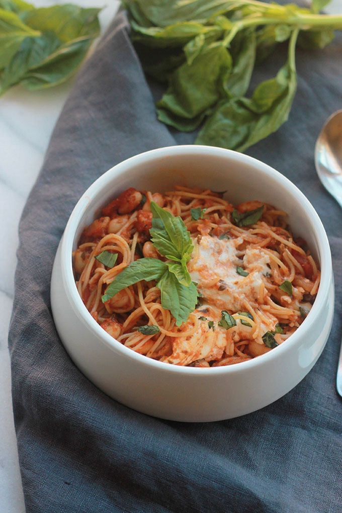 No mess, no fuss One-Pot Pasta with Burrata, uncomplicated and simply delicious.