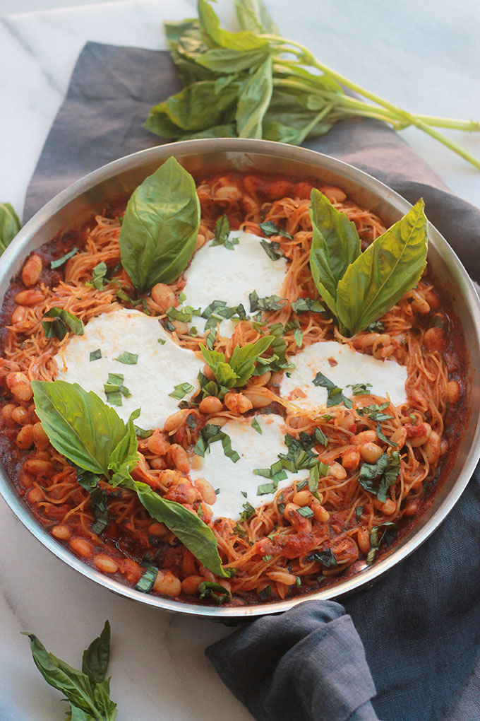 No mess, no fuss One-Pot Pasta with Burrata, uncomplicated and simply delicious.