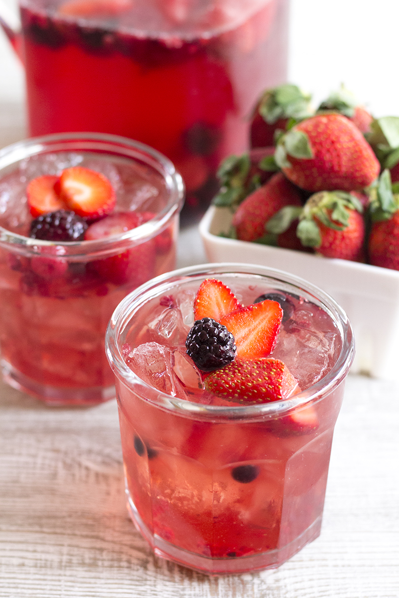 My pick for the week is this beautiful Red Berry Pomegranate Punch, it's a perfect cocktail for Valentine's Day.