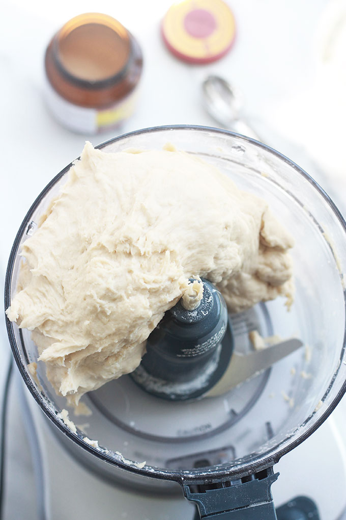 How to Make Homemade Everything Bagels - Making bagels is a boil and bake process that's simple and easy. These bagels are crisp on the outside, tender on the inside, and so delicious.