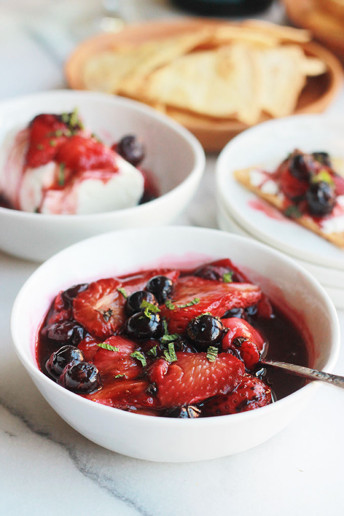 Easy Roasted Berry Mint Compote - Super easy, fruity and delicious! It's perfect for breakfast toppings, snacks, desserts and so much more.