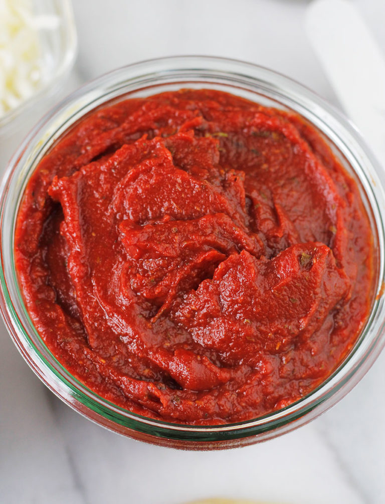 Easy 5 Minute Pizza Sauce The Whole Serving