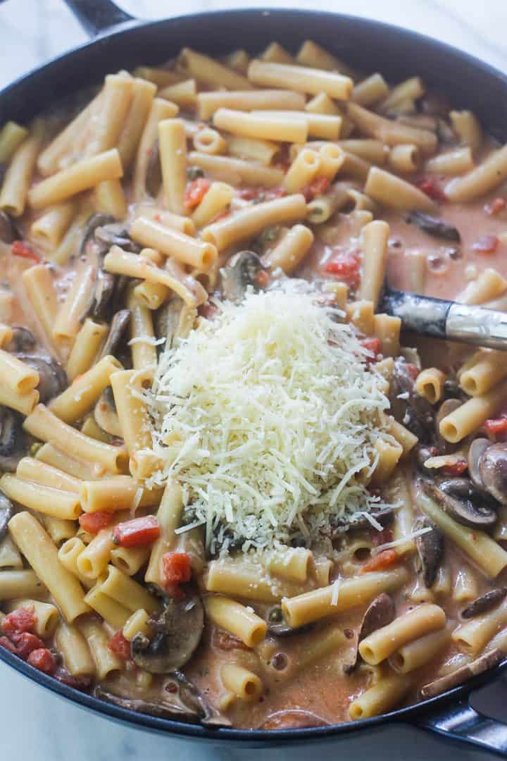 Creamy One-Pot Vegetarian Pasta Meal ( Easy Recipe) » The Whole Serving